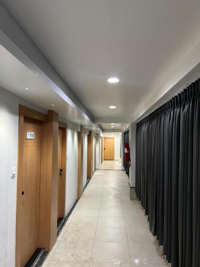 Hotel Cozzy Palace Σουράτ Εξωτερικό φωτογραφία