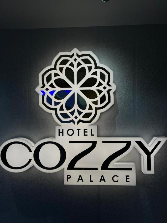 Hotel Cozzy Palace Σουράτ Εξωτερικό φωτογραφία